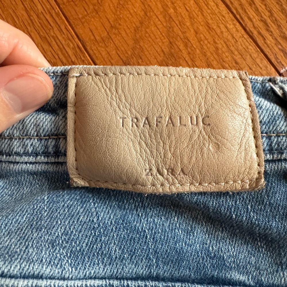 Zara Trafaluc Jeans size 4.